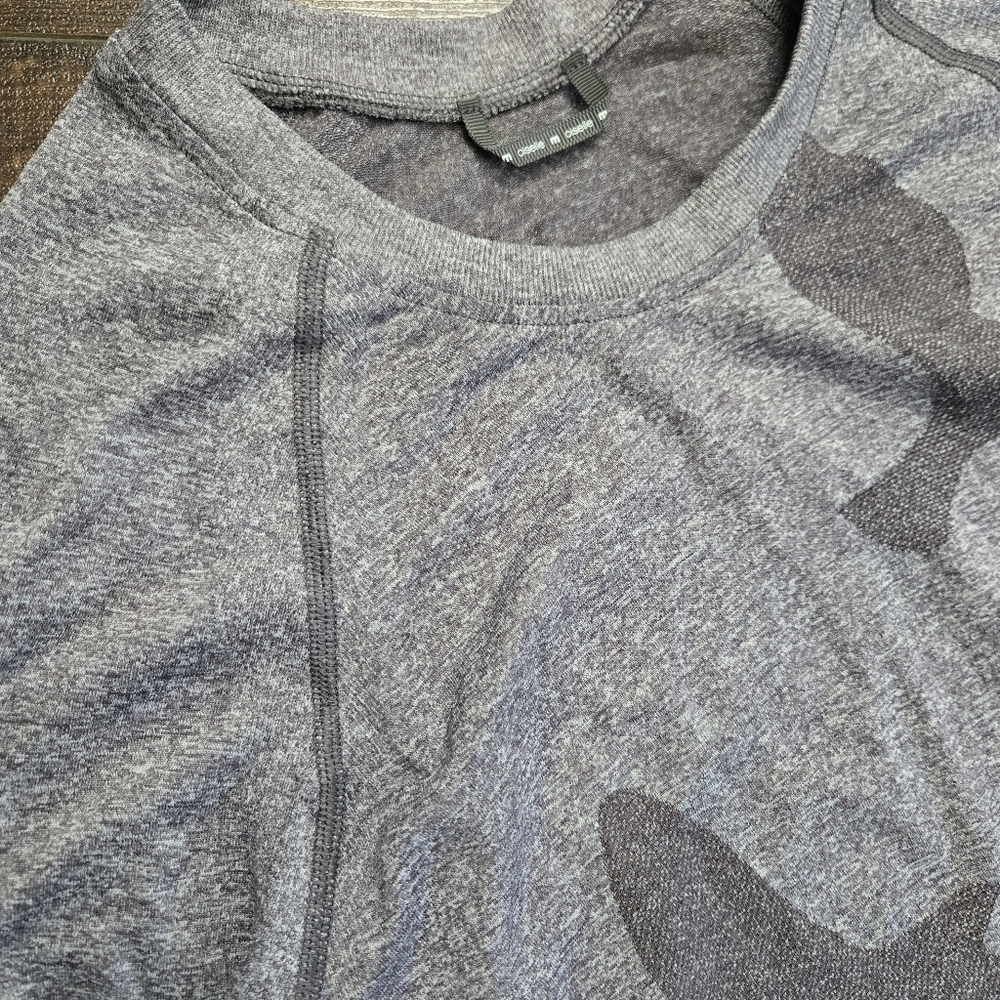 Oiselle Flyte Seamless Long Sleeve Gray Running Top Size Medium - Picture 2 of 12